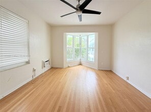 Building Photo - 315 W 28th St