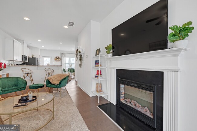 Building Photo - 909 Ambient Way