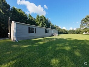 Building Photo - 463 Comanche Rd