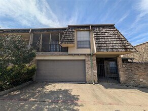 Building Photo - 8560 Park Ln