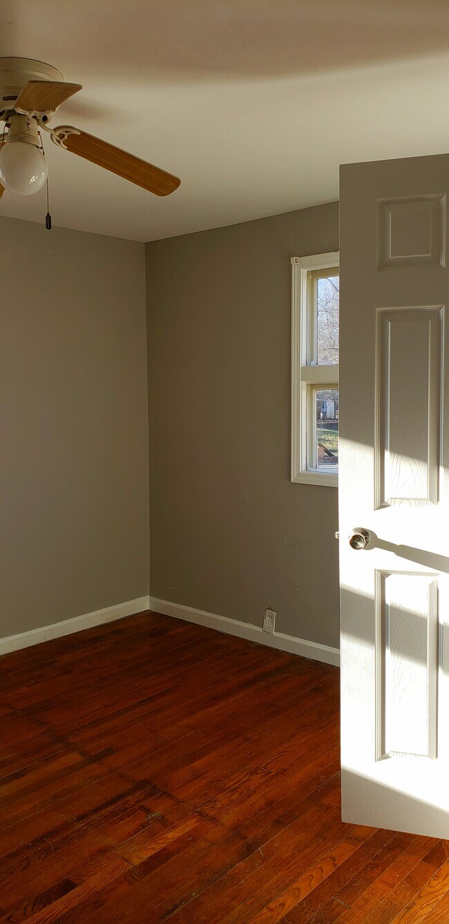 Foto del edificio - 4501 N Tracy Ave