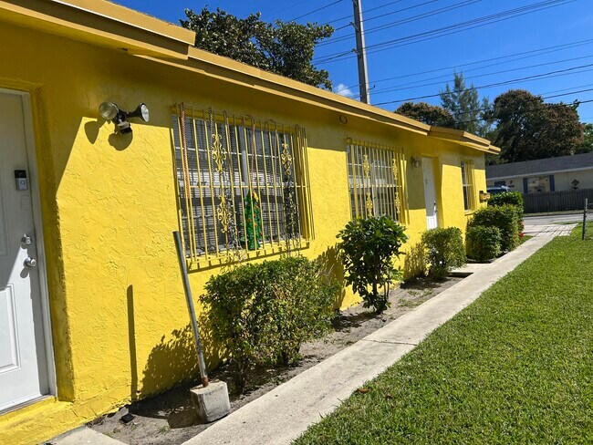 Foto del edificio - 3807 Windsor Ave