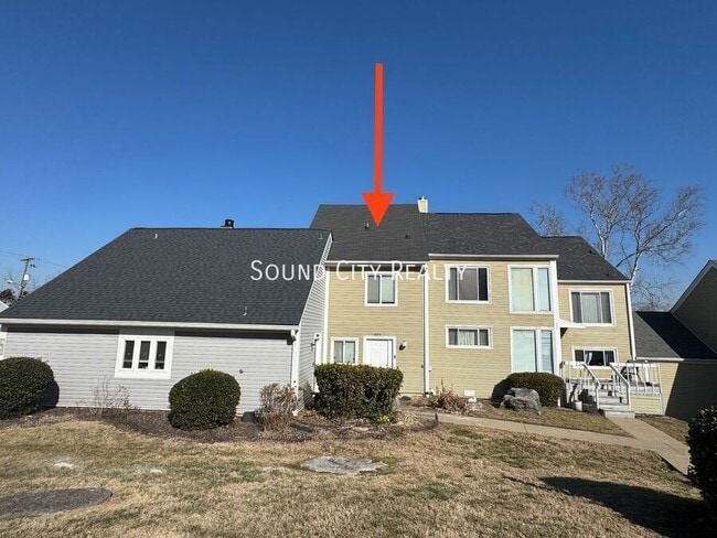 Photo - 403 Raintree Dr House