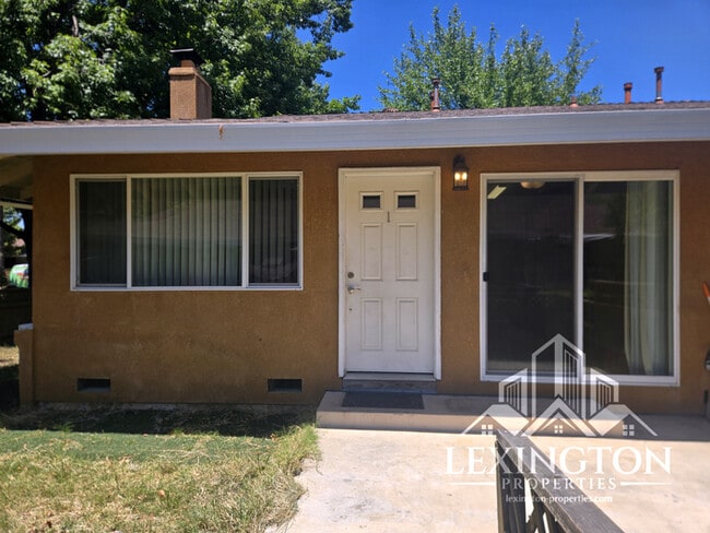 Building Photo - Beautiful, 2BD/1BA, Condo in The Villaggio community, near Madison Ave. and American River College!