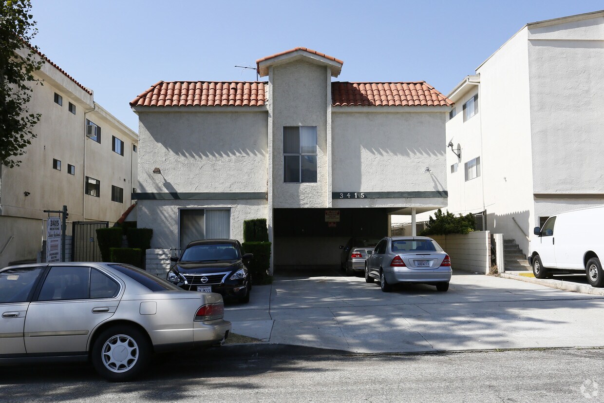 Building Photo - 3415 Mentone Ave