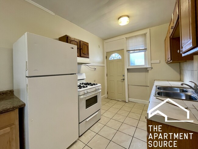 Building Photo - 2402 N Leclaire Ave