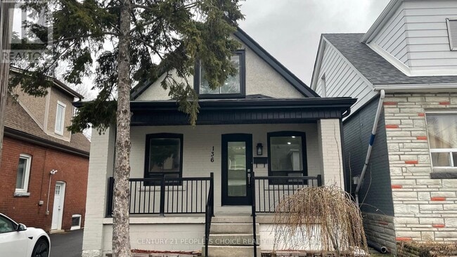Building Photo - 136 Edgemont St N