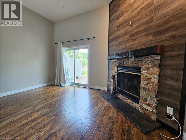 Building Photo - 589 Beechwood Dr