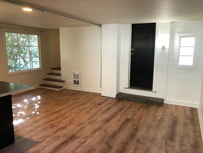 Foto del edificio - Custom 1 bedroom apartment in downtown Eug...