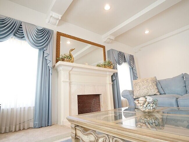 Foto del edificio - 3-Bedroom with 2 Baths and Spacious 2002 Sq Ft in Los Angeles!