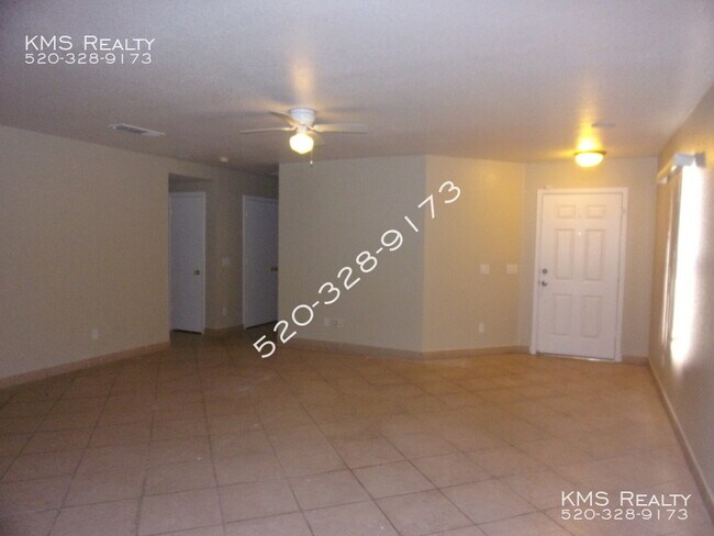 Foto del edificio - 1900 W Nava Dr