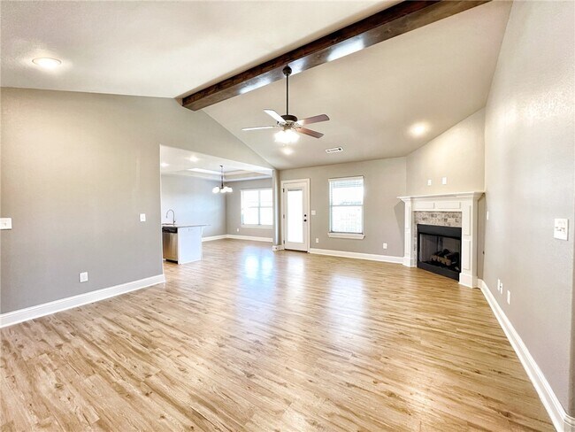 Foto del edificio - 710 Captain Hopkins St