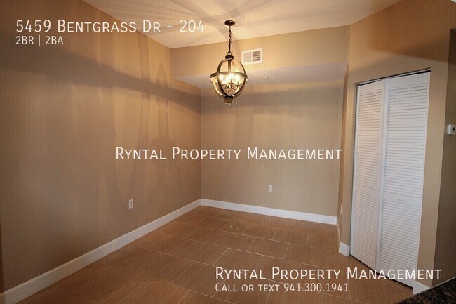 Building Photo - 5459 Bentgrass Dr