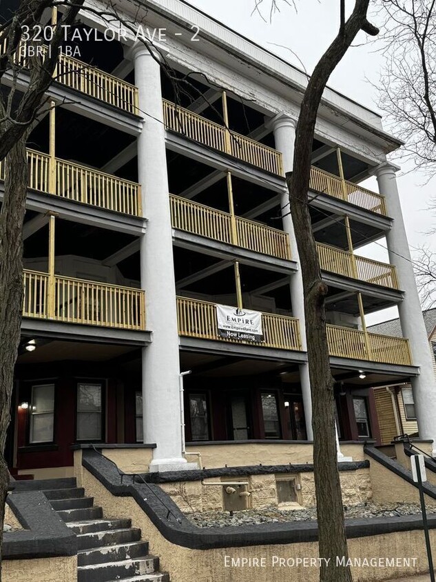 Primary Photo - 320 Taylor Ave