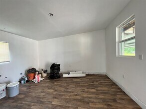 Building Photo - 5104 39th St E
