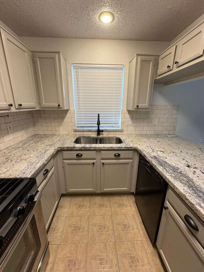 Foto del edificio - 4007 Issacks Way