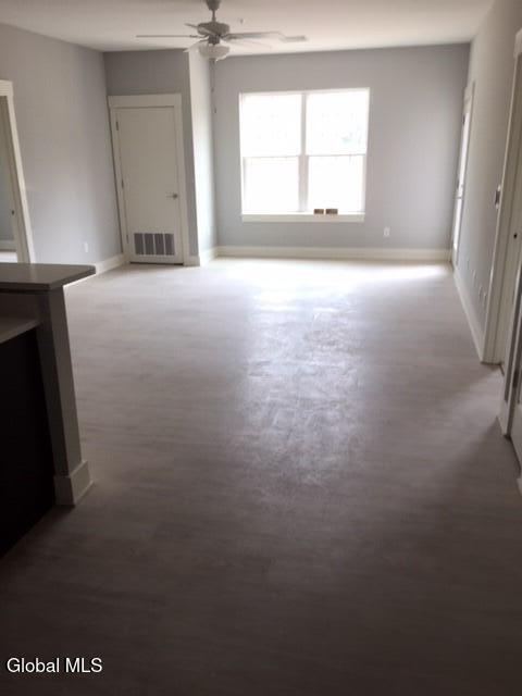 Foto del edificio - 25 Hastings Dr