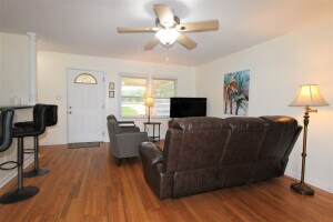 Building Photo - 1119 Eisenhower Dr