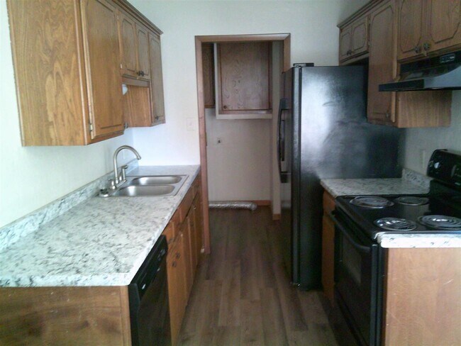 Foto del edificio - 6113 NW Maple Ave