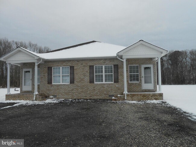 Building Photo - 22095 Colton Point Rd