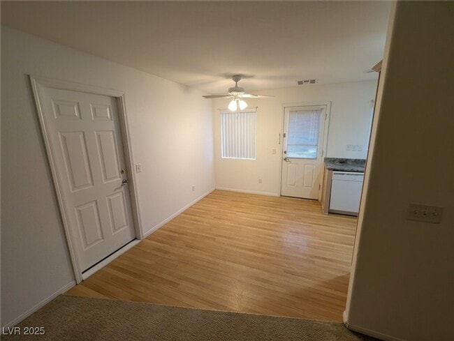 Building Photo - 1080 Hall Ave