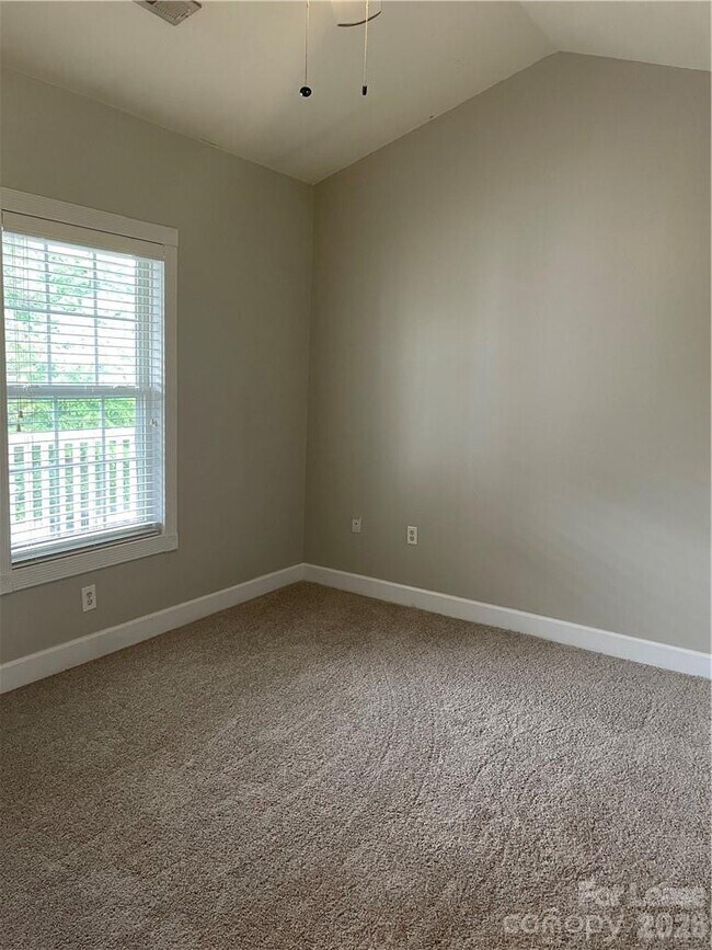 Building Photo - 8757 Coralbell Ln