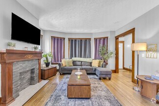 Building Photo - 2638 E 126th St