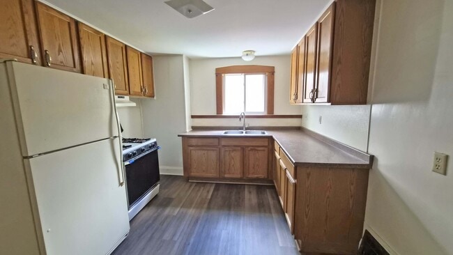 Building Photo - 52 N Brockway Ave