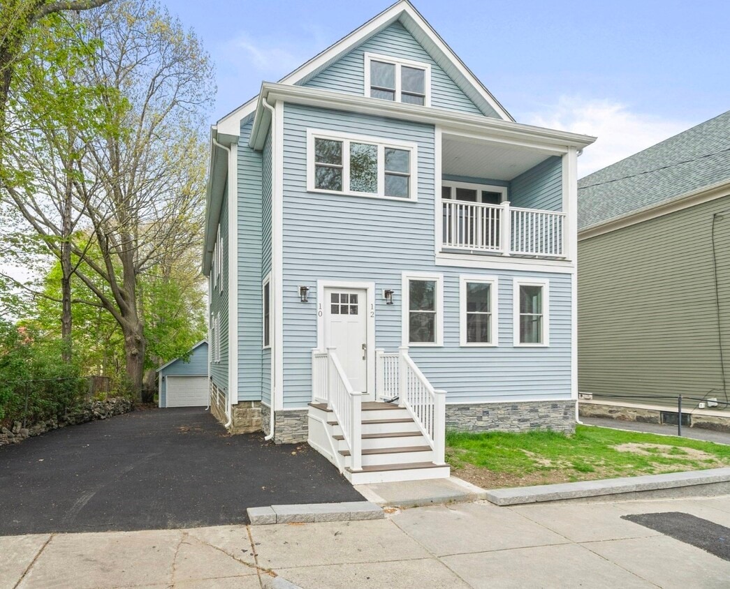 Primary Photo - 12 Whitford St