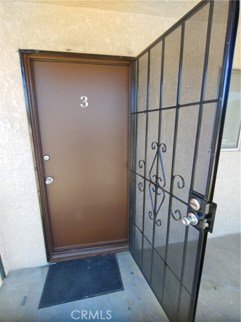 Foto del edificio - 4211 Mountain Dr