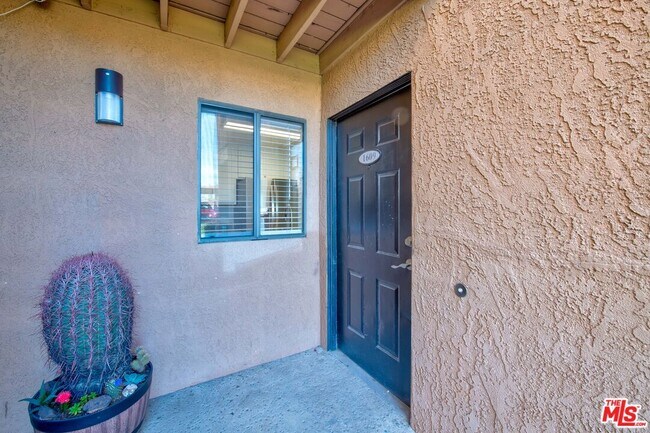 Foto del edificio - 78650 Ave 42 Ave