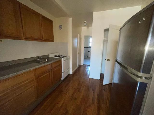 Foto principal - 0 bedroom in JACKSON HEIGHTS NY 11372