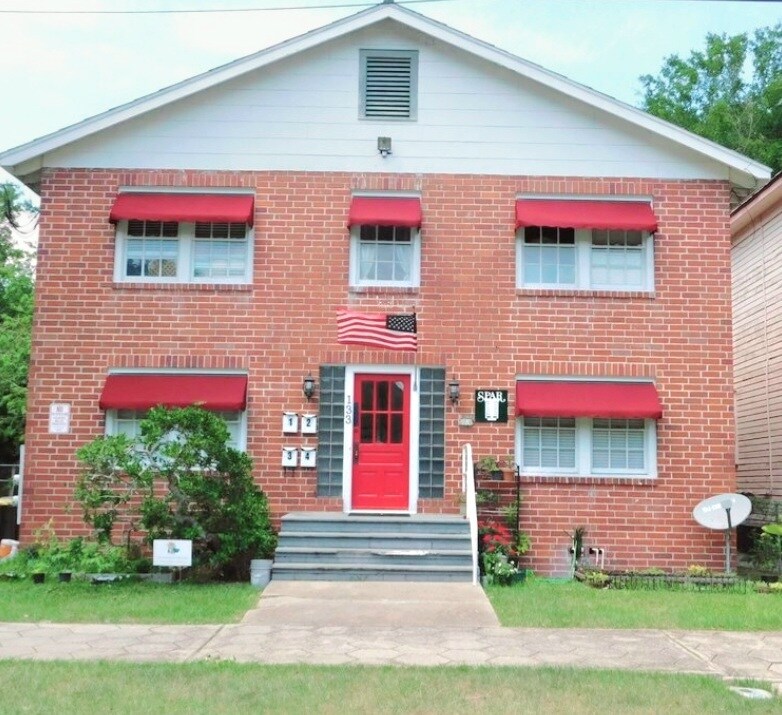 Edificio - 133 E 4th St