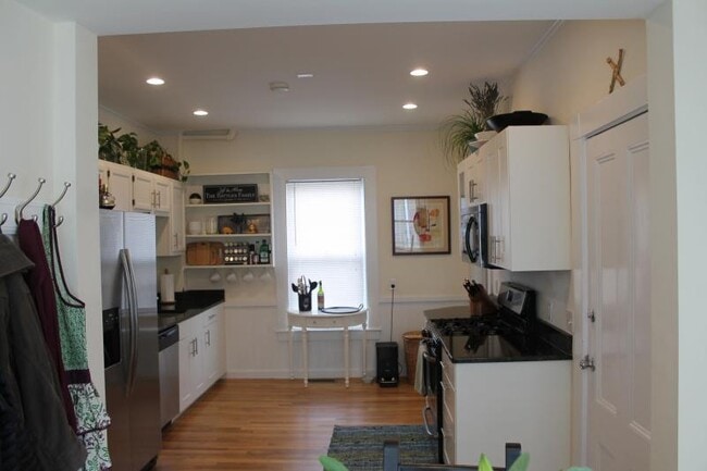 Building Photo - 50 Fiske St