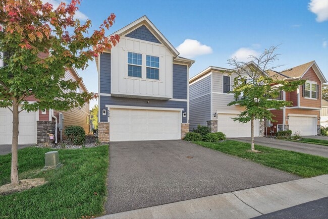 Building Photo - Anoka Detached Townhome