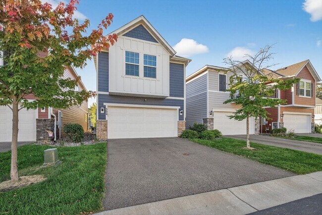 Foto del edificio - Anoka Detached Townhome