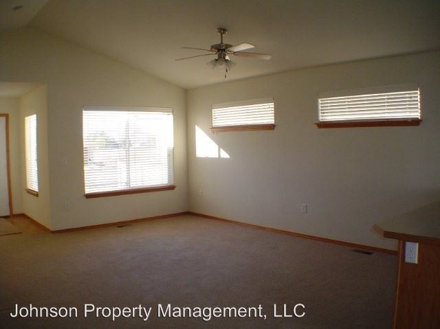 Building Photo - 3 br, 2 bath House - 1714 W. Tieton Ave.