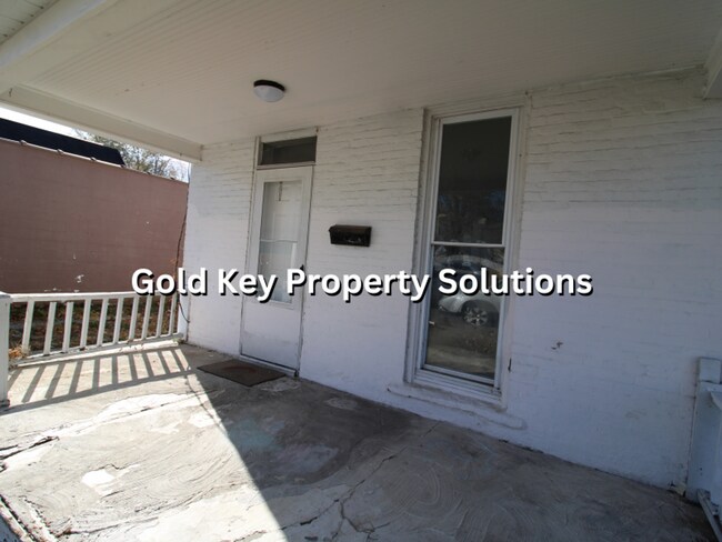 Building Photo - 2633 Main St