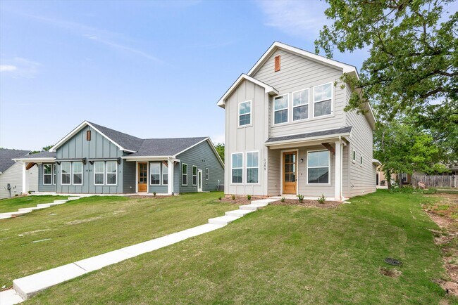 Building Photo - 1230 Elm Ct