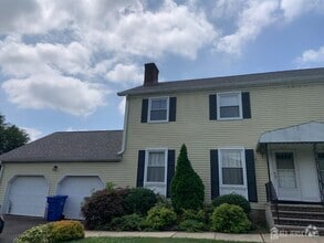 Building Photo - 207 Manning Ave