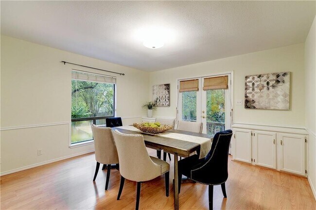 Foto del edificio - 6203 Lost Creek Cir