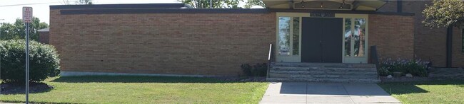 Building Photo - 124 Swansea Dr