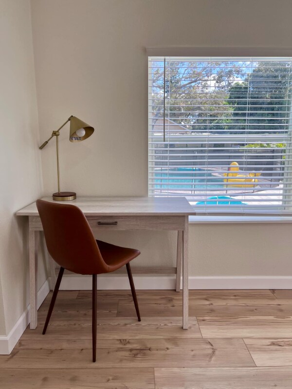Foto del edificio - 14686 Pine Dr
