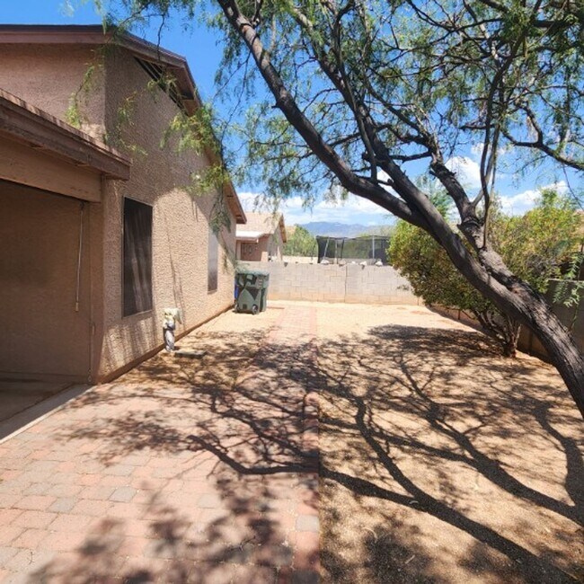 Building Photo - Spacious 3-Bedroom Home at Old Spanish Tra...