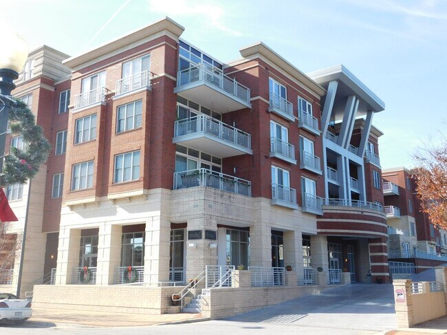 Foto del edificio - 327 Sky Sail Boulevard located in the Sky ...