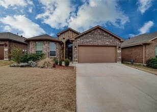 Building Photo - 2408 Windhaven Dr