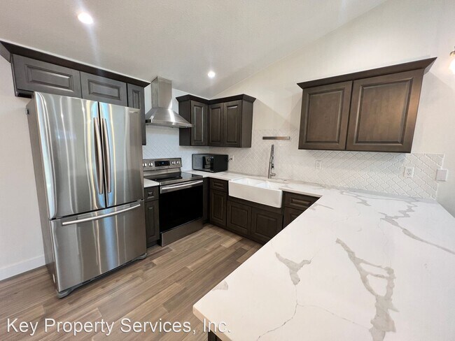 Foto del edificio - 2 br, 2 bath House - 5120 NE 76th Ave