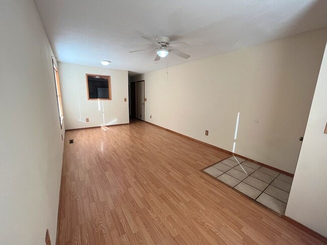 Foto del edificio - LEASING