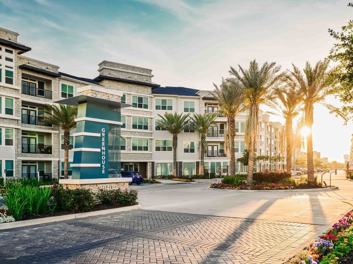 Greenhouse 2040 Greenhouse Rd Houston, TX