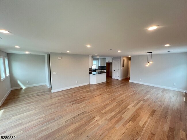 Foto del edificio - 327 Spencer St